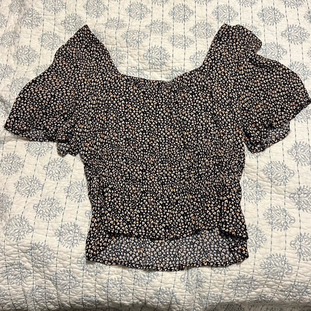 Puffy short sleeve top